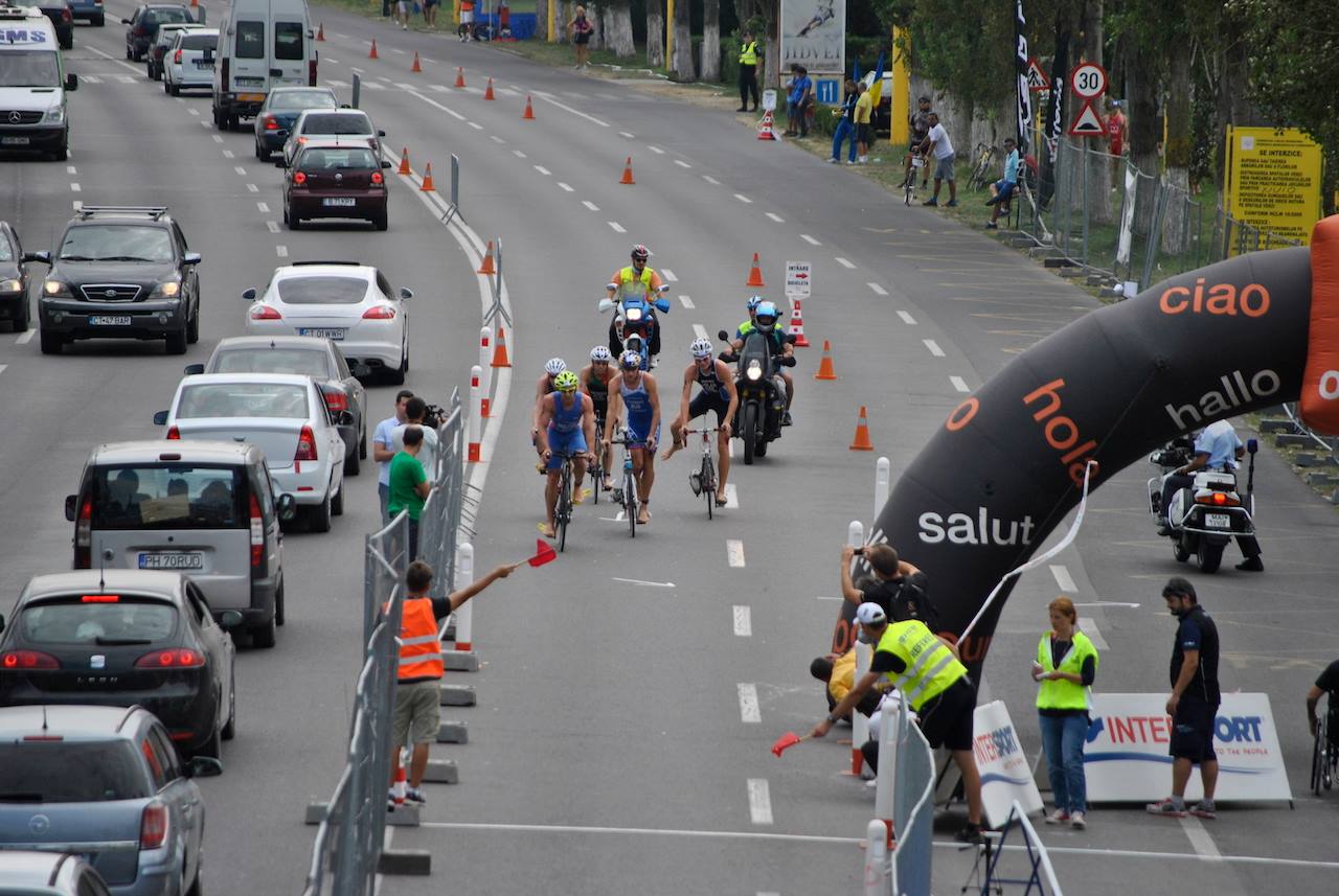 Triathlon Challenge Mamaia - elitele termina ciclismul