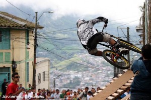 DOWNHILL-URBANO-MANIZALES