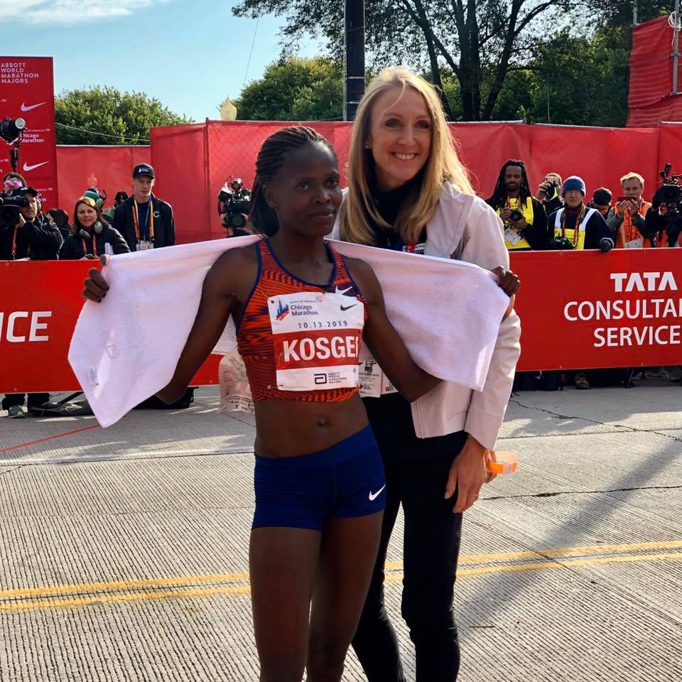 Brigi Kosgei alături de Paula Radcliffe - Chicago Marathon 2019