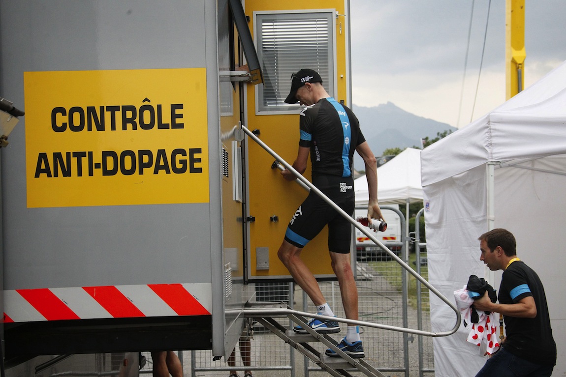 Turul Frantei 2013 - Chris Froome - etapa 17 - control dopaj
