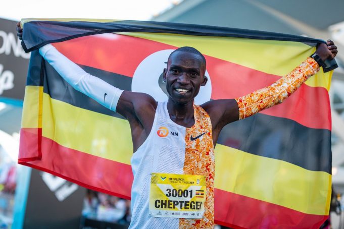 Joshua Cheptegei - record mondial 10 k