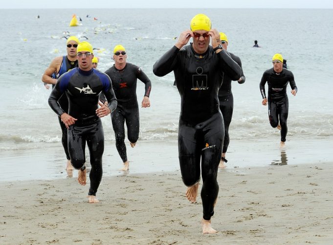 Concurs de triatlon - iesire apa